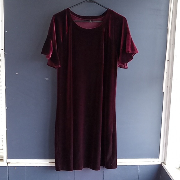 Worthington Dresses & Skirts - GUC Worthington maroon shiny butterfly sleeves maxi dress size large